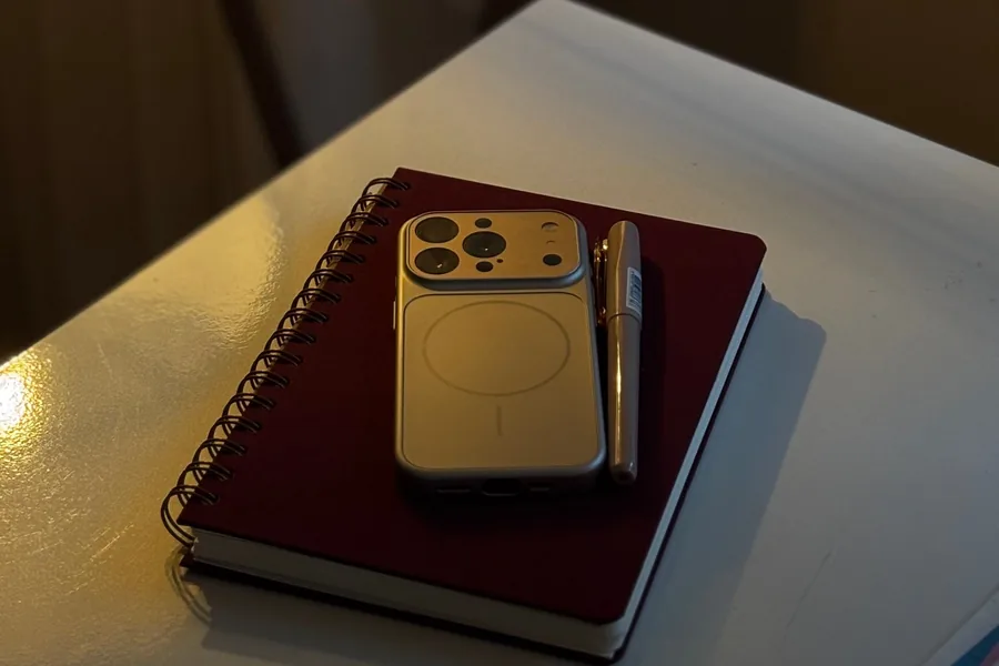 Smartphone and notebook representing site guidance and responsible use